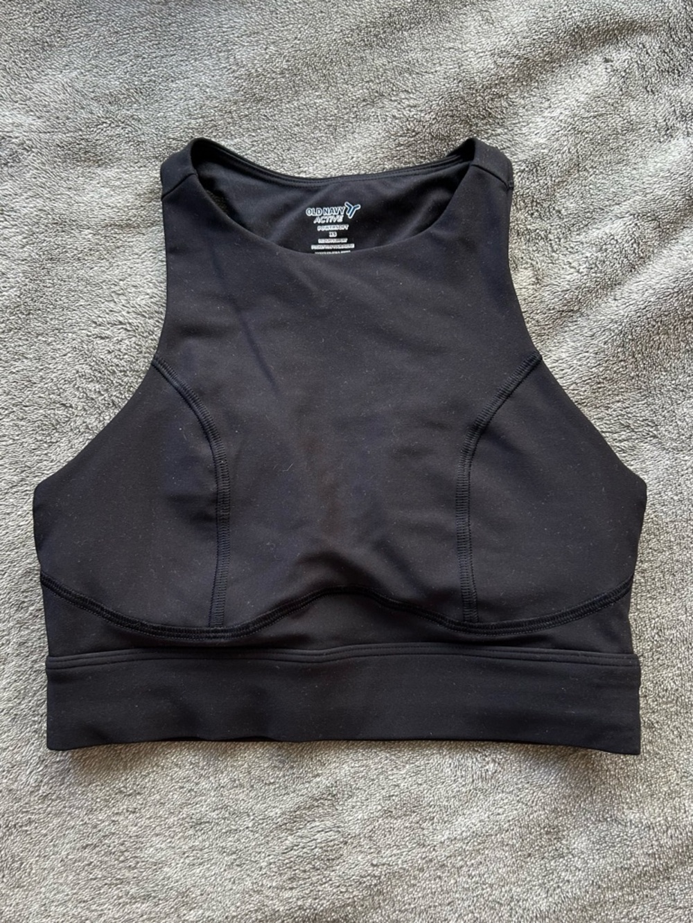 Old Navy Powersoft Phone Pocket Sports Bra